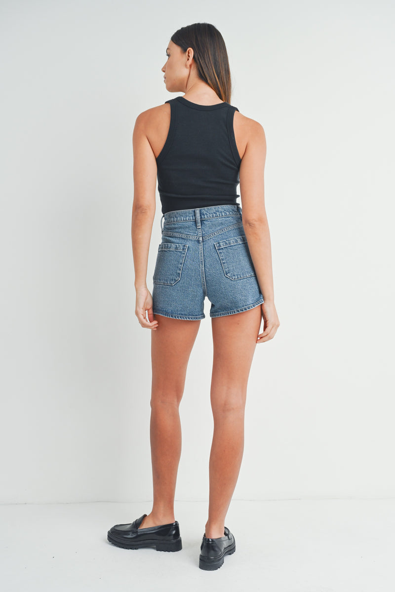 Anna Patch Pocket Short in Medium Denim