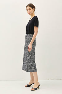 Print Midi Skirt in Black