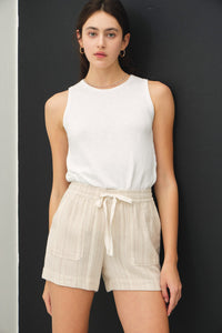 Boardwalk textered Stripe Short in Neutral