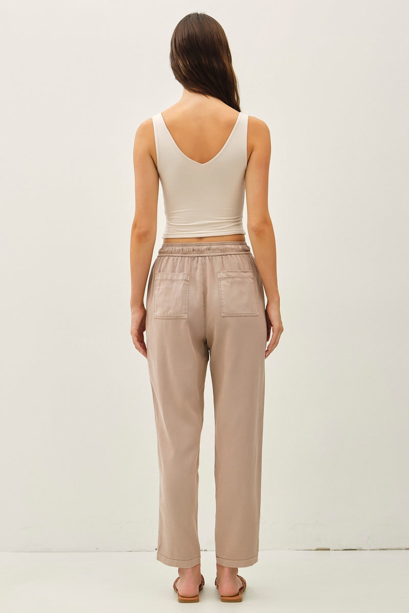 Tappered Crop Pant in Mauve