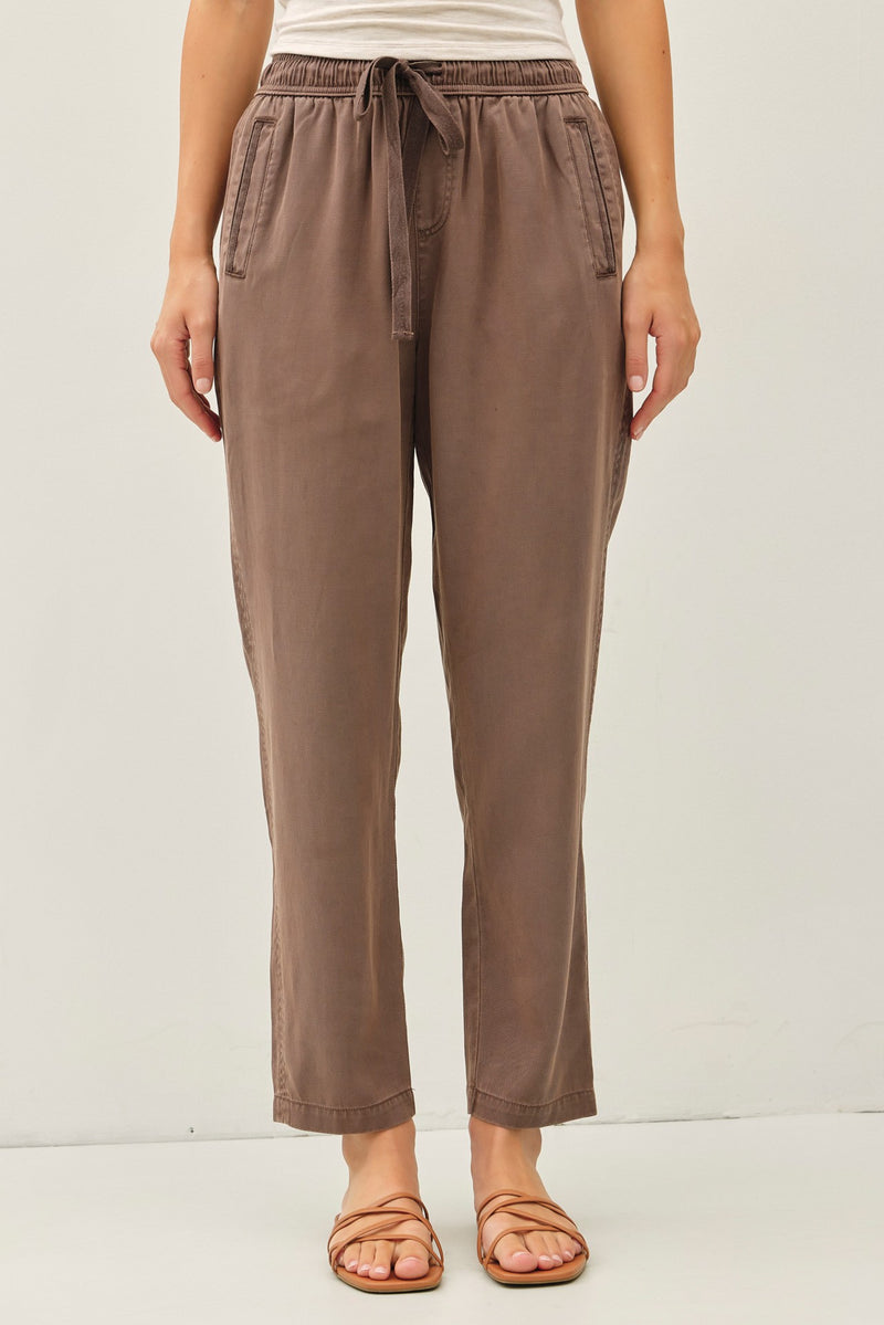 Tappered Crop Pant in Cocoa