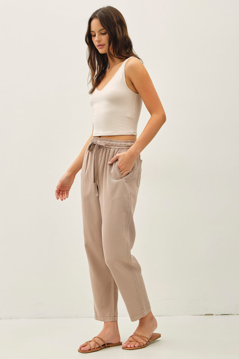 Tappered Crop Pant in Mauve