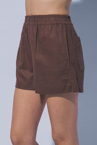 Classic Linen Shorts in Chocolate