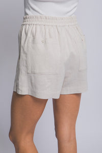 Classic Linen Shorts in Taupe