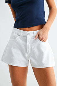 Mid Rise Short in White Denim