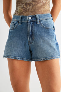 Mid Rise Short in Medium Denim