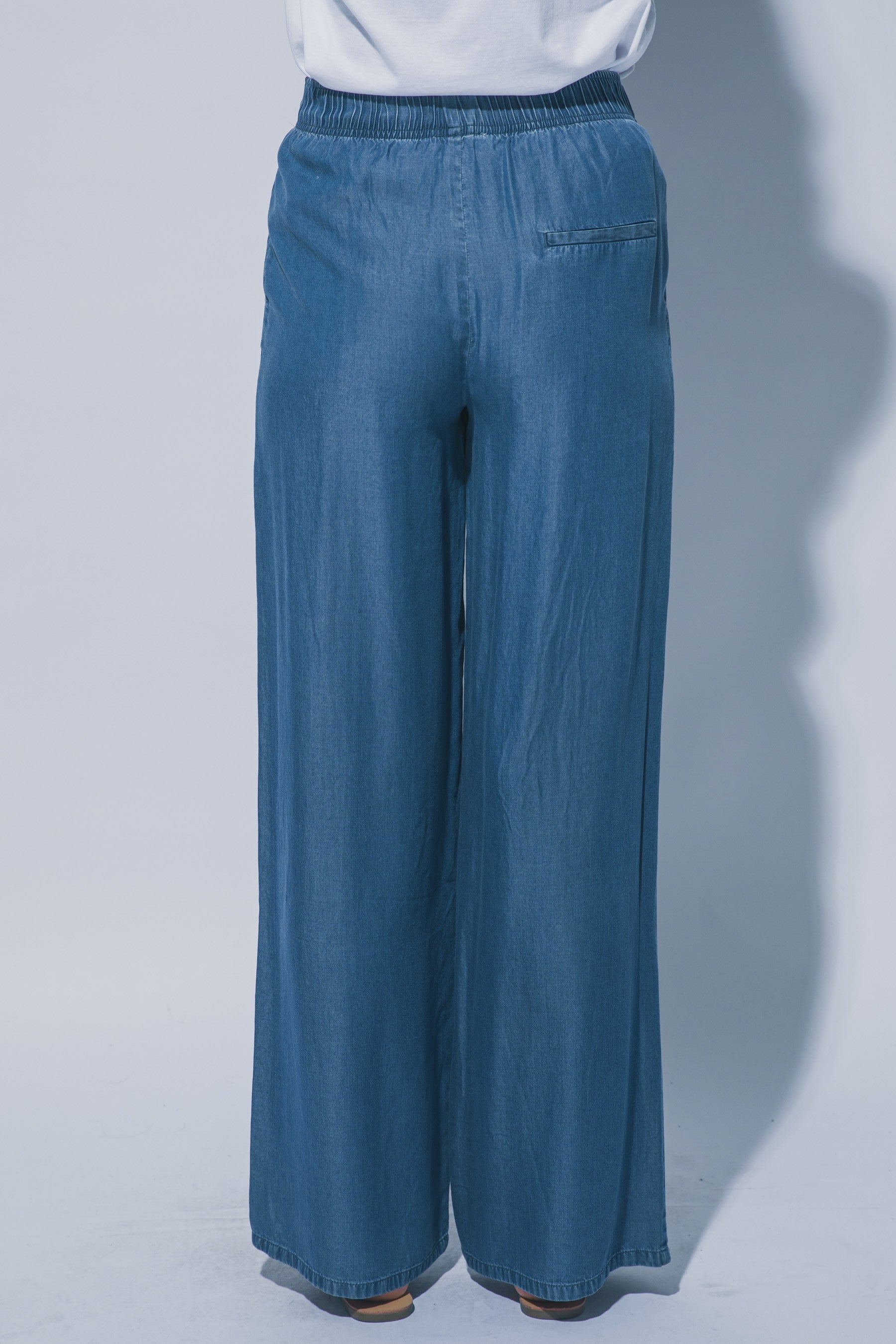 Drawstring Chambray Pants in Blue