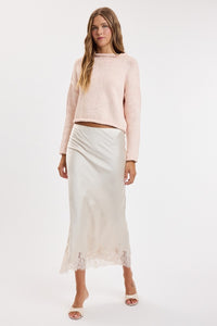 Blush Chunky Knit Rolled Boat Neck Sweater in Pink — close-up of chunky knit texture